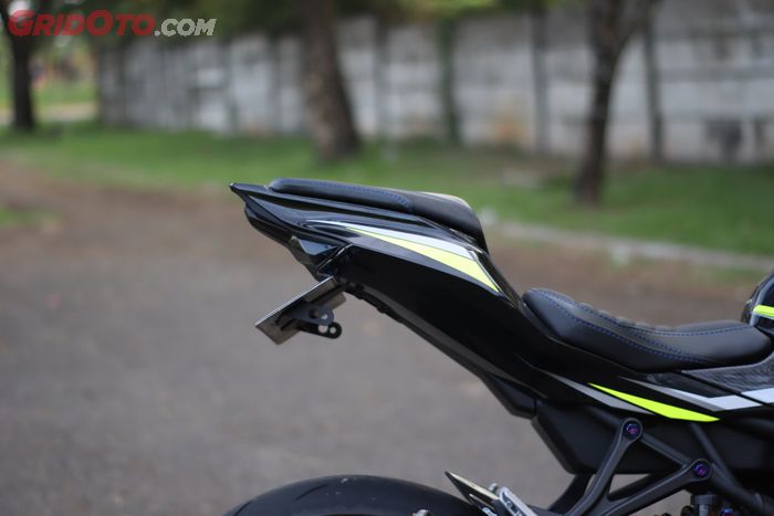 Bisa dikombinasikan dengan tail tidy biar makin sporty.