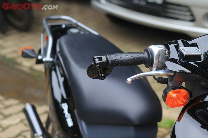 Spion bar end bikin area setang lebih simpel