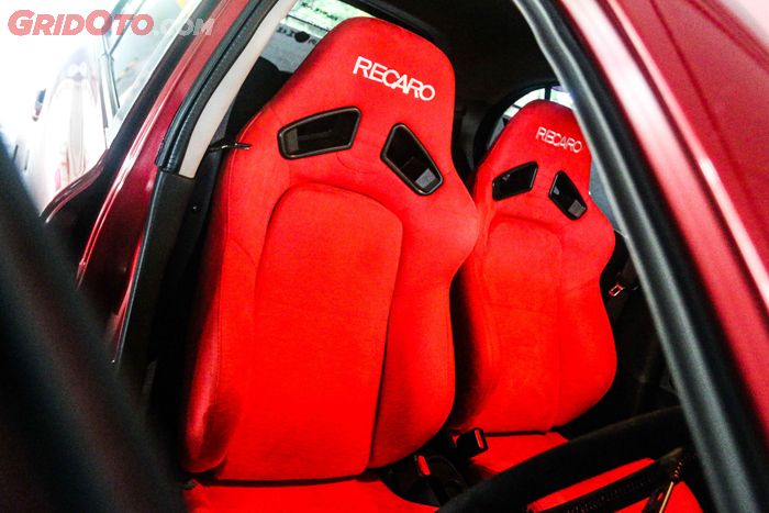 Alvin belum merasa lengkap lantaran kurang harness pada Recaro miliknya