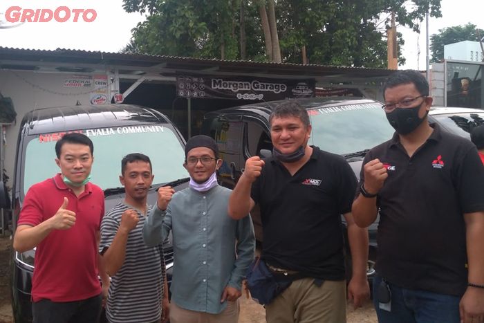 Sonny Eka Putra (kanan) saat syukuran pembukaan bengkel spesialis Nissan dan MItsubishi Morgan Garage miliknya pada 2020 lalu.