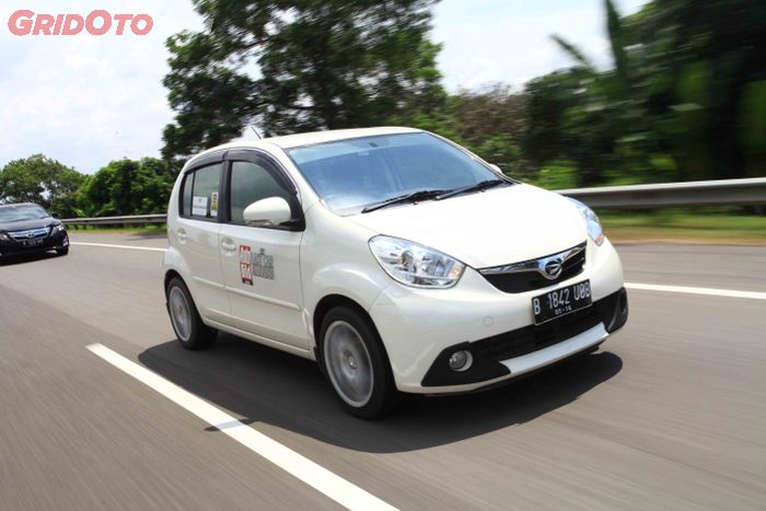 Daihatsu Sirion AT