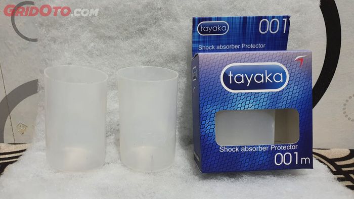Paket cover tabung sokbreker Tayaka terdiri dari dua buah karet silikon