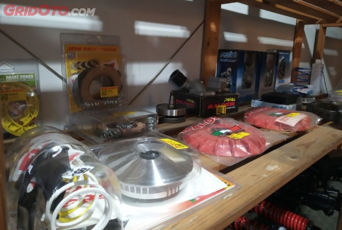 Spare part tersedia lengkap di bengkel Scooter House Djakarta