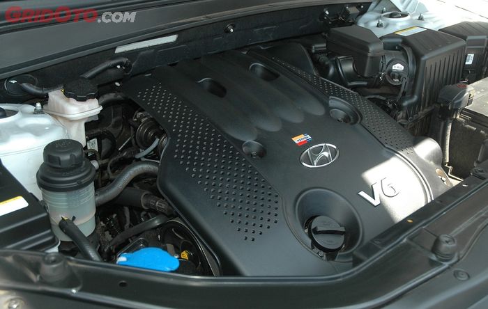 Mesin Hyundai Santa Fe generasi kedua varian V6 Bensin 2008