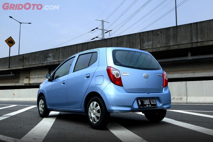 Ilustrasi mobil bekas Daihatsu Ayla