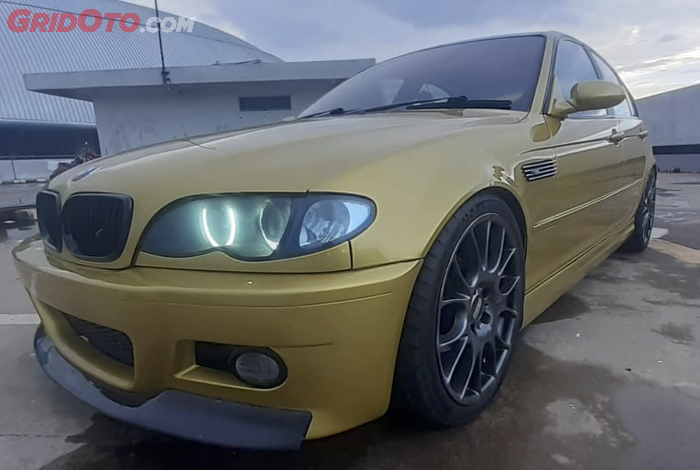 BMW 318i garang rombak bodi tuner ala BMW M3 CSL