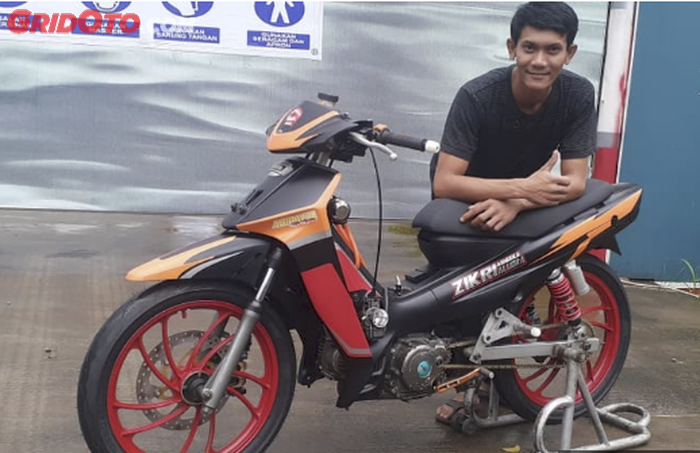Bayu dengan Vega lawas roadrace buatannya