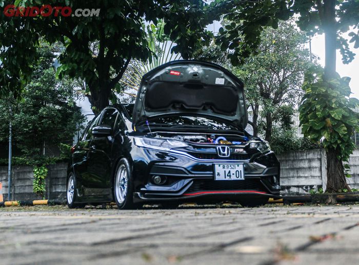 Modifikasi Honda Jazz GK5 bergaya JDM