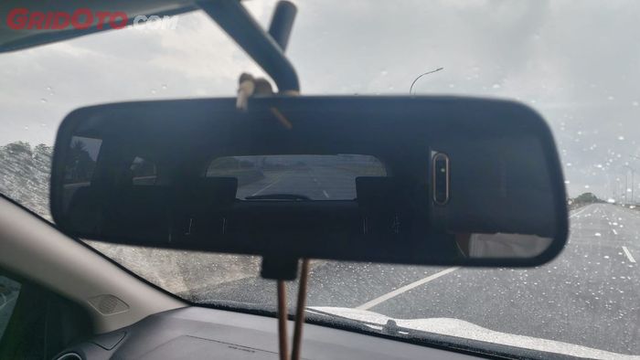 Ilustrasi spion dalam