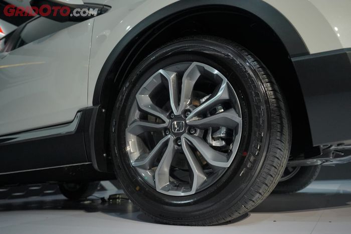 Velg alloy 18 inci dengan desain baru di Honda CR-V facelift 