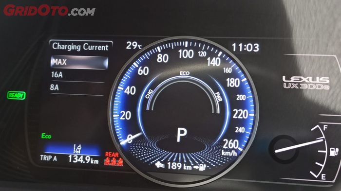 Pilihan charging current di Lexus UX 300e