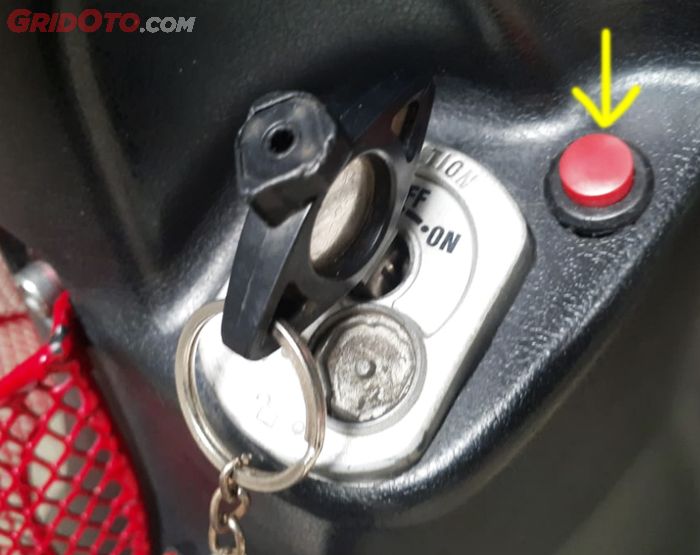 Kunci kontak pakai Yamaha Thailand dan fitur buka jok custom dari depan