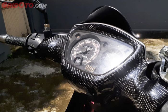 Batok kepala belakang Yamaha Nouvo lele karbon kevlar
