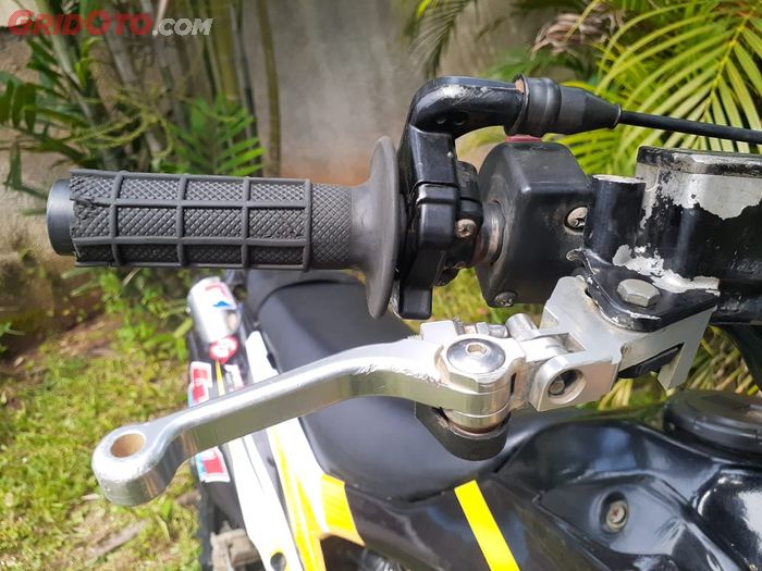 Handel rem dan kopling Kawasaki KLX pakai Expedition dan gas spontan Yamaha TZM