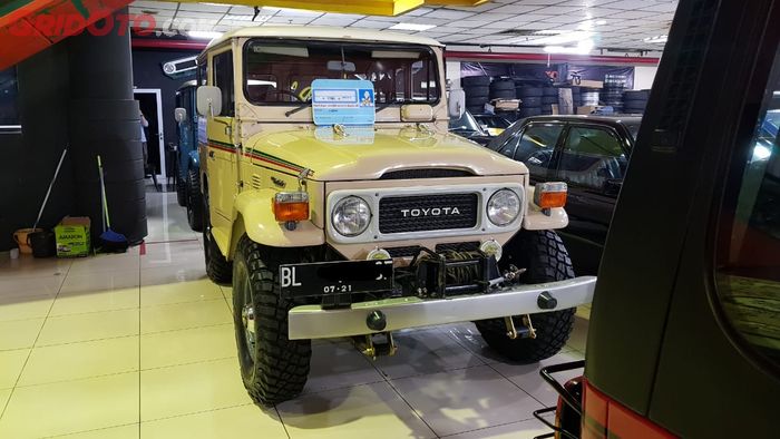 Toyota Land Cruiser FJ40 'Hardtop' Dijual di Showroom Mobil Bekas Pitulas 17 Garage