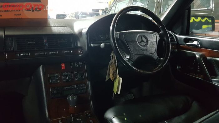 Interior Mercedes-Benz 300 SEL W140