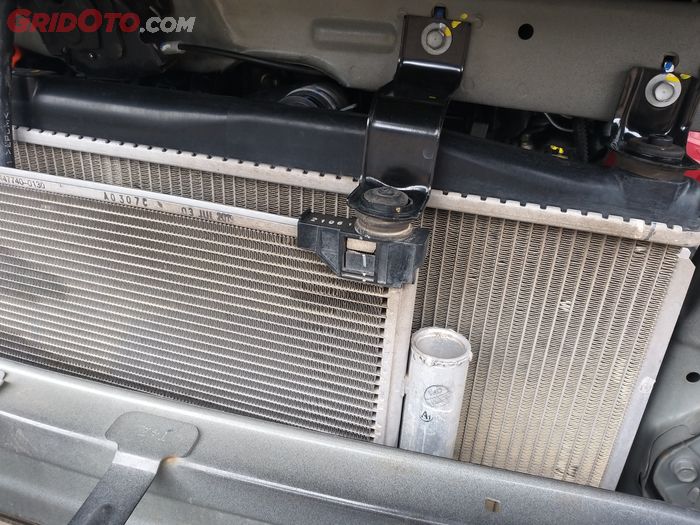 Lubang radiator bisa mampet akibat kotoran
