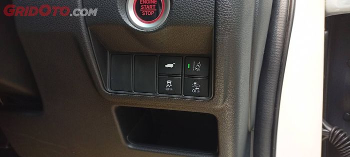 Array tombol CR-V Turbo, salah satunya untuk mematikan RDM.