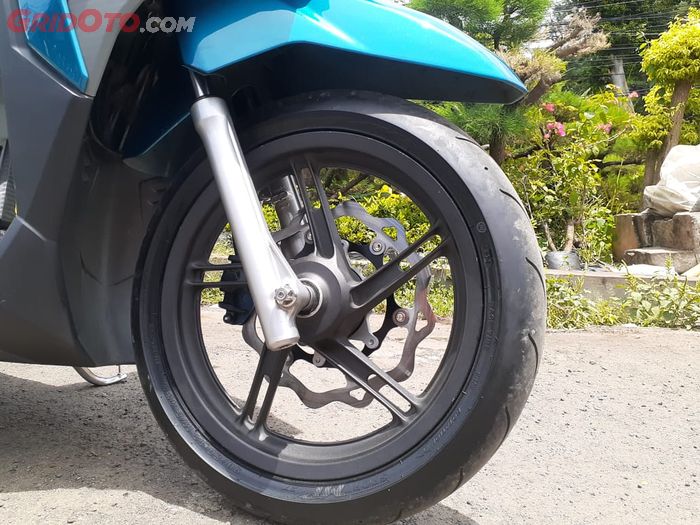 Honda Vario 150 pakai pelek PCX150 Thailand dengan ban soft compound