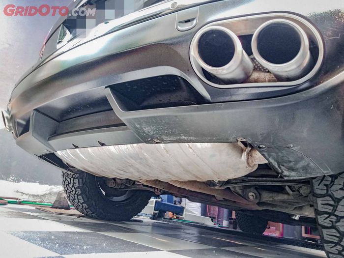 Rombak Porsche Cayenne pakai knalpot lokal