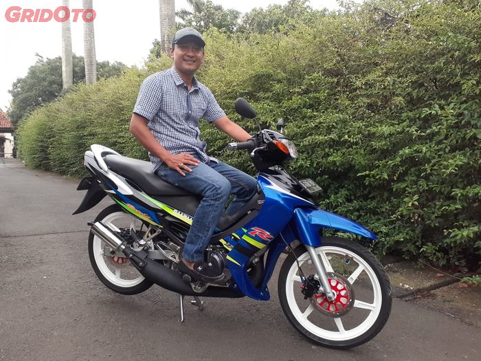 Bro Irwan Purwadi dengan Suzuki Satria Hiu koleksinya