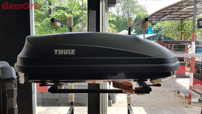 Roof Box Thule Pacific 100 