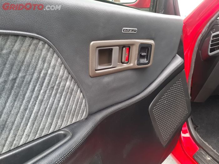 Doortrim dan power window orisinal Honda Civic EF