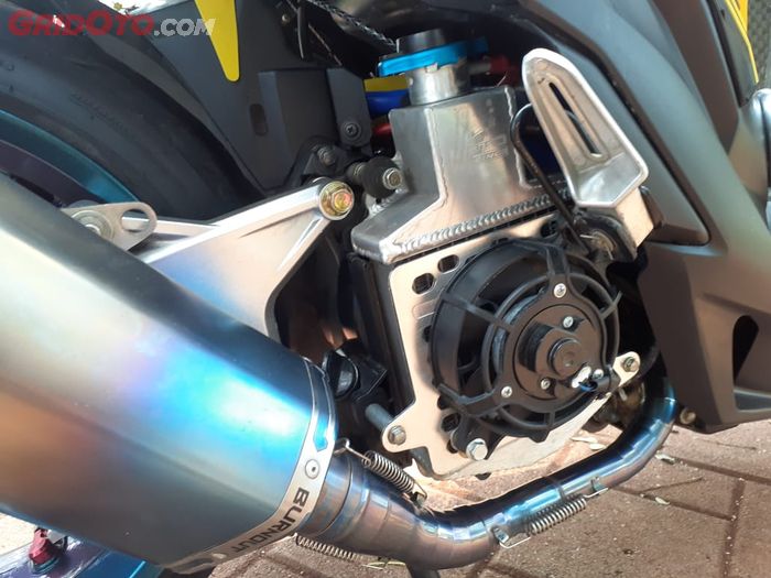 Radiator Honda Vario 150 pakai Moto1 dan knalpot pakai Burnout