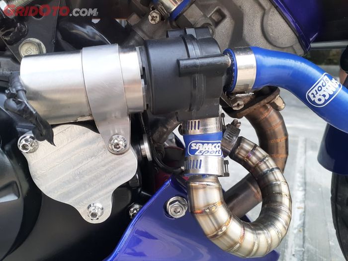 Terpasang waterpump elektrik pada mesin baru Honda Nova Sonic 125 RS