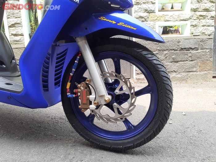 Kaki-kaki Yamaha Mio Smile tampil kece