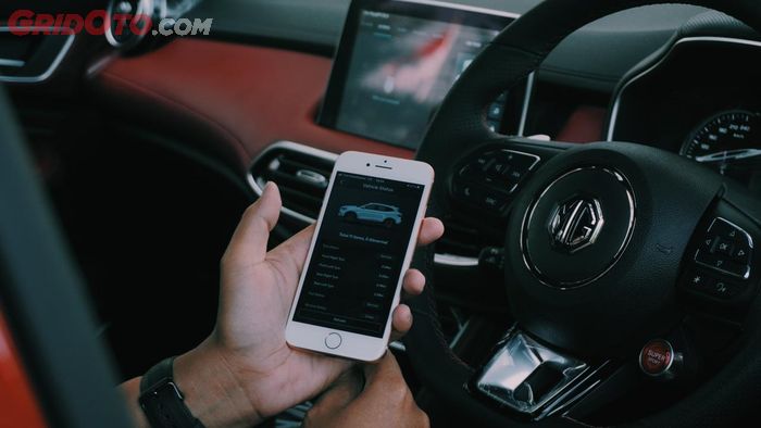Kontrol kendaraan bisa dilakukan melalui ponsel