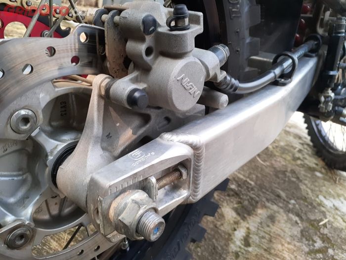 Swing arm Honda CRF 150 pasang swing arm Gordons