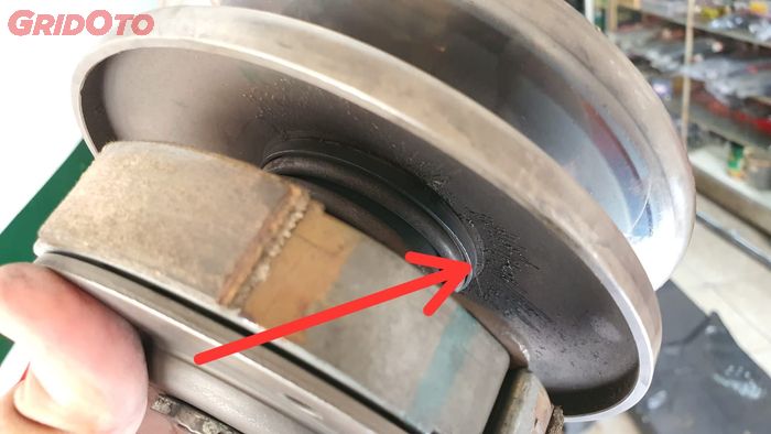 ilustrasi pulley belakang CVT motor matic