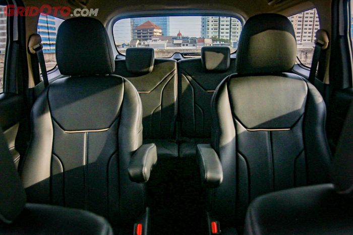 Kabin Suzuki XL7 Hybrid bisa lebih mewah pakai captain seat