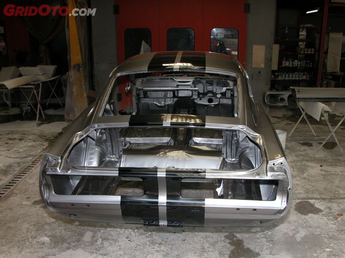 Ford Mustang GT500 Eleanor saat dibangun di Jakarta