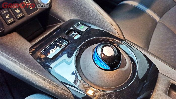 Kenop transmisi Nissan Leaf lengkap dengan tombol eco dan e-pedal