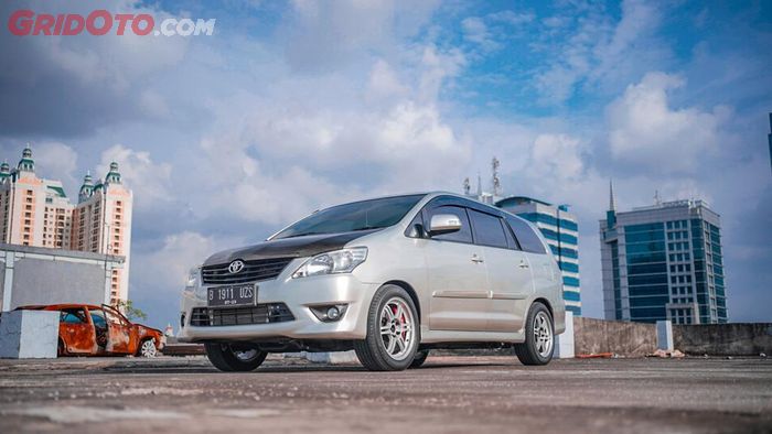 Modifikasi Toyota Innova diesel punya kabin mewah