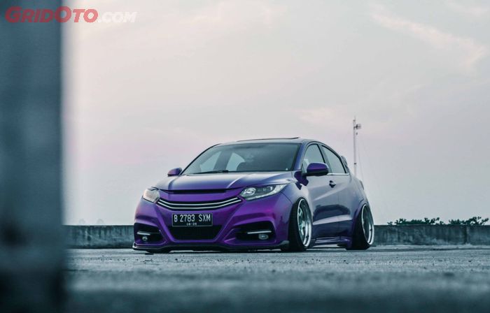 Honda HR-V Prestige berjubah ungu aslinya berwarna silver