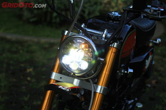 Lampu utama Daymaker bikin tampilan klasik juga modern dengan dimensi yang pas