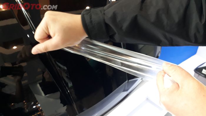 Paint Protection Film (PPF) sebaiknya dipasang ketika cat mobil sudah matang sepenuhnya