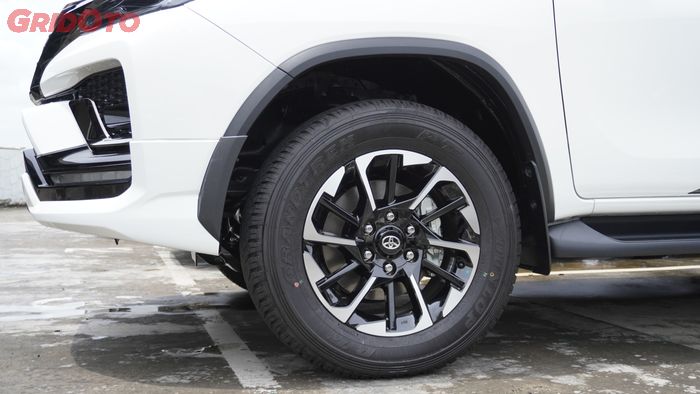 Pengereman Toyota Fortuner 2.8 yang Masih Sama Dengan yang Digunakan di Toyota Fortuner 2.4