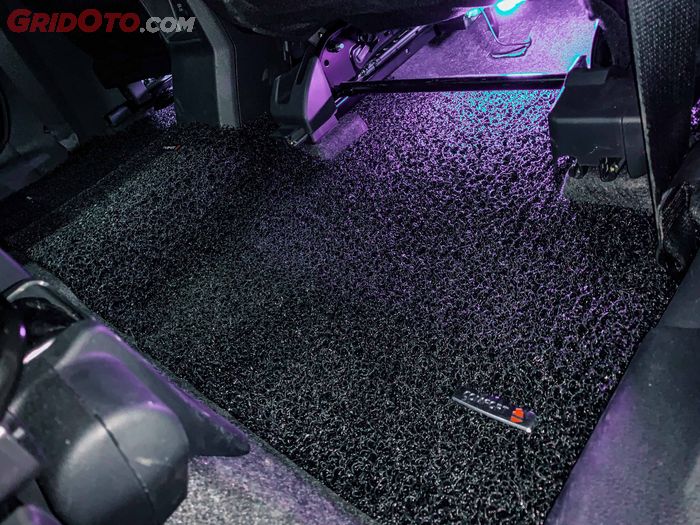 Coilmats Comfort punya 9 pilihan warna biar sesuai dengan interior