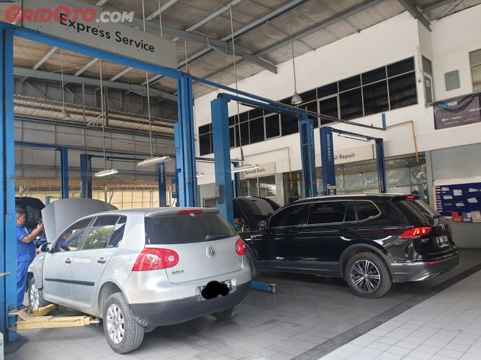 Perawatan VW Golf di bengkel resmi VW
