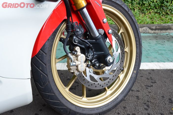 Rem depan Yamaha R15M pakai kaliper Bybre dan master rem Nissin