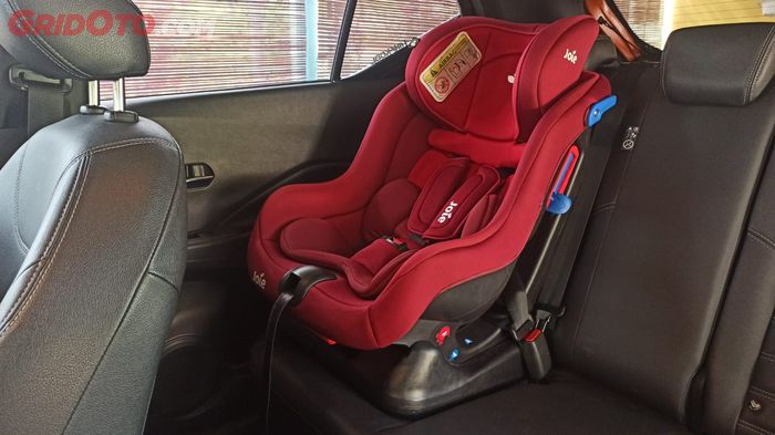 Child seat sangat dianjurkan buat balita saat perjalanan jauh