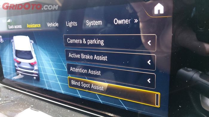 Pengaturan Active Brake Assist, Blind Spot Assist, dan Attention Assist di Mercedes-AMG GLA 35 4MATIC