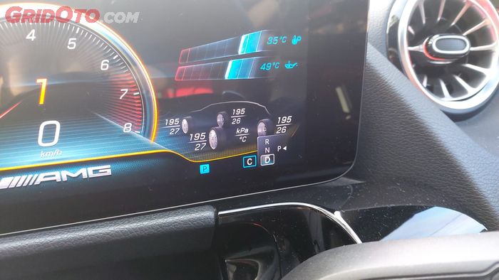 Tyre Pressure Monitoring System di Mercedes-AMG GLA 35 4MATIC