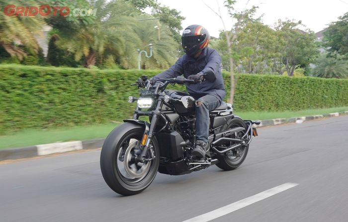 First Ride Harley-Davidson Sportster S