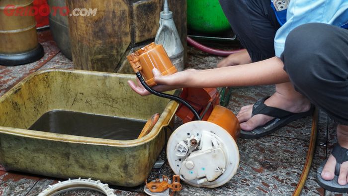 Tak Harus Ganti Baru, Filter Bensin Mobil Bisa Dibersihkan Secara Berkala