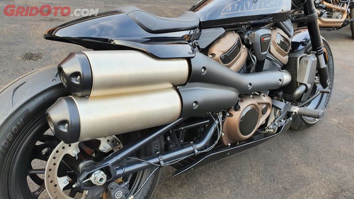 Tampak samping Harley-Davidson Sportster S